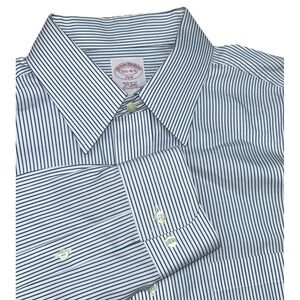 Brooks Brothers 346 Regular Fit Men's‎ 15.5-4/5 Navy/ White Pin Stripe Button Up